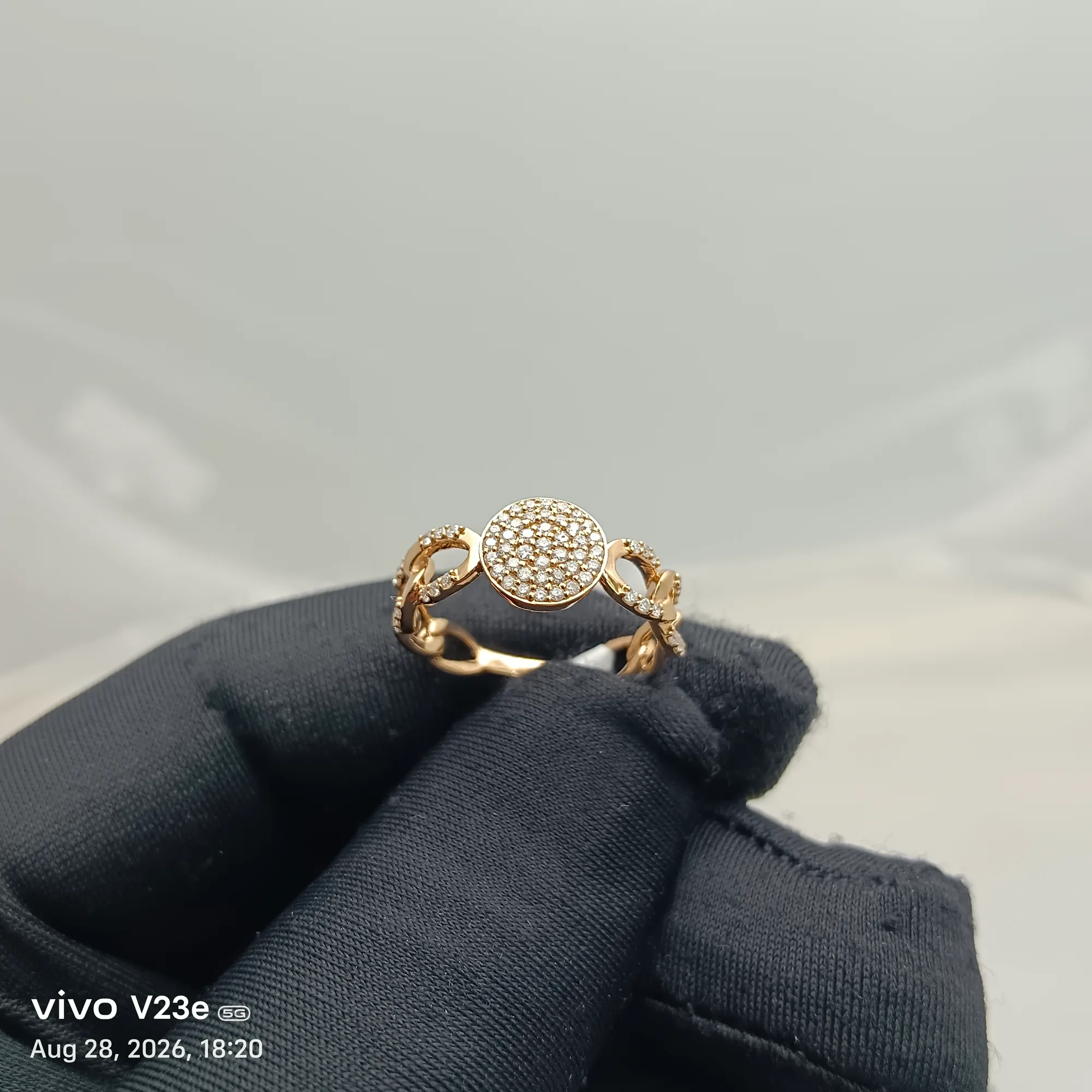DIAMOND RING
